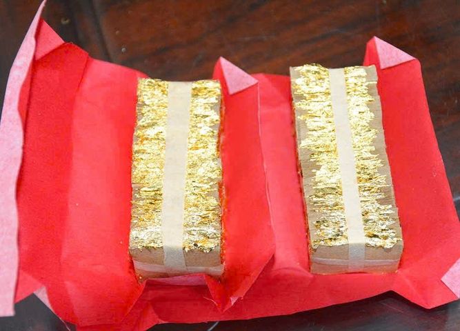 Lá Dát Vàng Thật 24K 9999 - Trang Trí Nội Thất, Đồ Thờ Kích Thước 3cm x 3cm - Bộ 480-490 Lá Vàng Cao Cấp