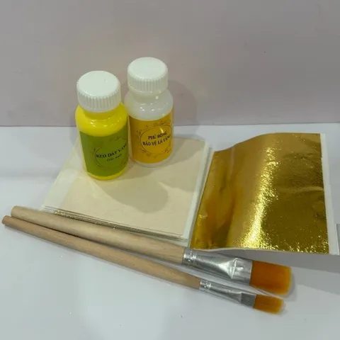 Combo dát vàng trải nghiệm gốc nước gồm 50 lá vàng kèm đầy đủ phụ kiện dùng trên hoa quả, thạch cao, xi măng, giấy vẽ, đồ da 424135