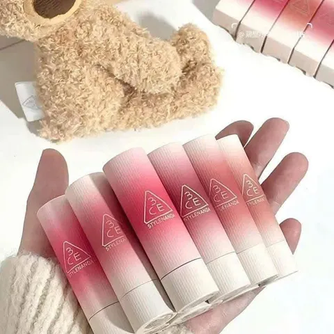 Son Lì Mini 3CE Cashmere Hug 1.5g #Knit - Chất Lì Mịn Nhẹ, Lên Màu Tự Nhiên Dễ Sử Dụng Hằng Ngày