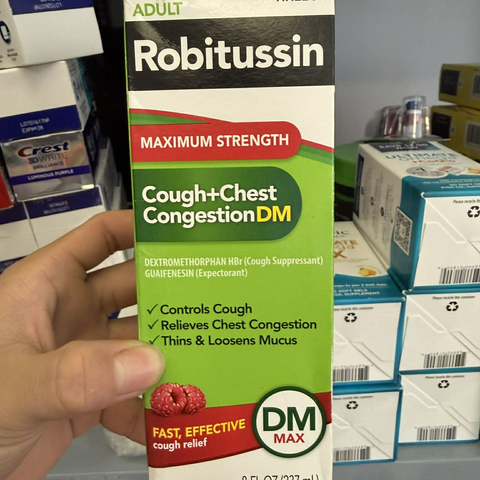 Siro giảm ho, đau ngực Robitussin Cough+Chest Congestion DM 237ml - Giúp giảm triệu chứng ho và thông khí dễ dàng, an toàn cho người lớn từ 12 tuổi.