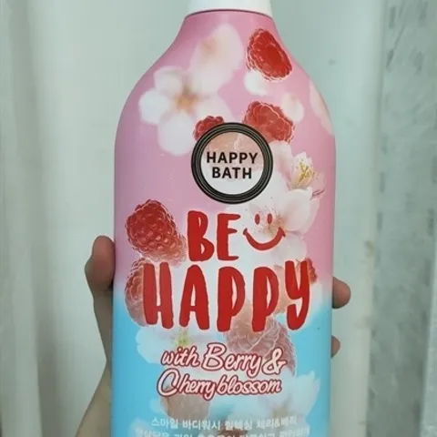 Sữa Tắm Happy Bath Berry & Cherry Blossom 900ml - Làm Sạch, Dưỡng Ẩm, Hương Thơm Dịu Nhẹ cho Da Mềm Mượt