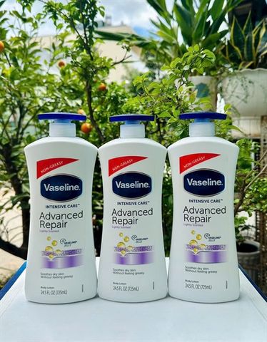Sữa Dưỡng Thể Vaseline Intensive Care Advanced Repair 725ml