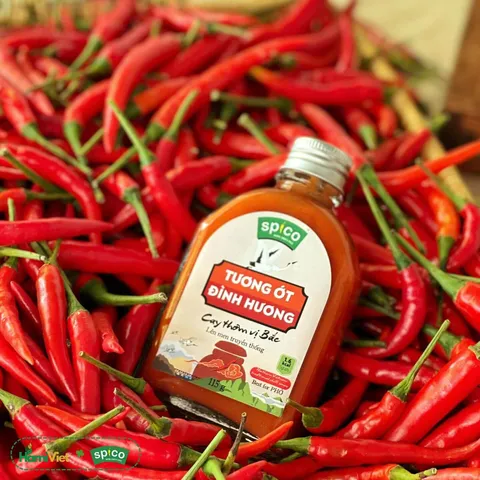 Tương Ớt Đình Hương Spico - Vị Cay Truyền Thống Bắc, Tự Nhiên, Không Hóa Chất, Chai Thủy Tinh 115g