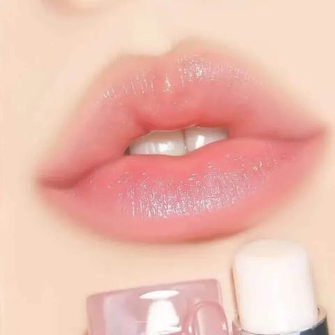 Son Dưỡng Dior Addict Lip Glow Limited Màu 000 Universal Clear - Chăm Sóc Môi Mềm Mại, Tự Nhiên, Chính Hãng Dior