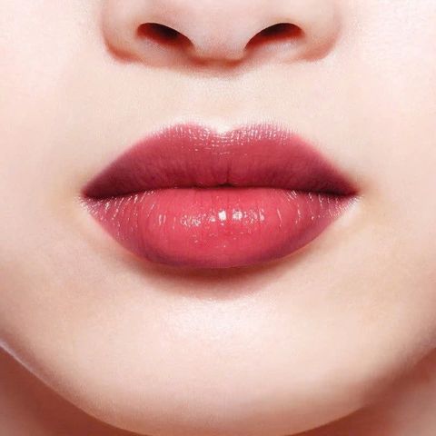 Son dưỡng Dior Addict Lip Glow 035 Burgundy 3.2g - Màu Đỏ Sang Trọng, Cung Cấp Độ Ẩm và Màu Sắc Tự Nhiên, Sản Phẩm Chính Hãng