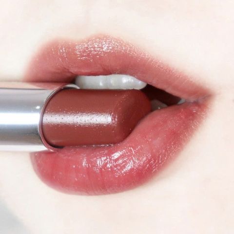 Son Dưỡng Dior Addict Lip Glow Màu Đỏ Đất 054 Sienna 3.2g - Dưỡng Ẩm, Đẳng Cấp, Màu Sắc Quyến Rũ Tự Nhiên