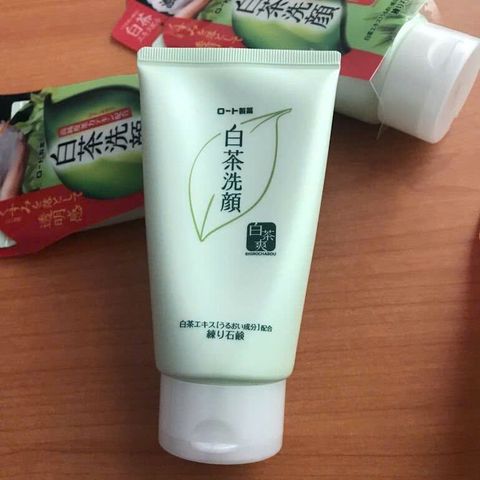 Sữa Rửa Mặt Trà Xanh Matcha Rohto Shirochaso - Chống Oxi Hóa, Làm Sáng Da, Giải Độc & Thư Giãn Da Mặt 150ml