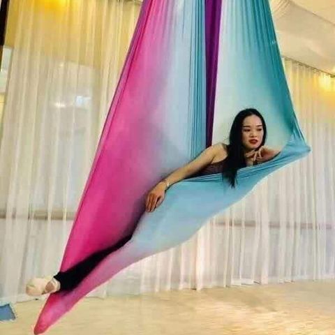 Võng Tập Yoga Bay Lụa Cao Cấp - Siêu Mượt, Chịu Lực 900kg, Bộ Phụ Kiện Đầy Đủ, Kích Thước 5m x 2.8m, Thiết Kế An Toàn