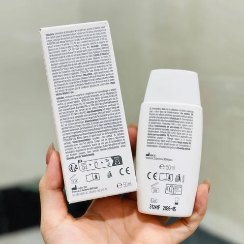 Kem Chống Nắng ISDIN FotoUltra Solar Allergy SPF 100+ - Bảo Vệ Da Dị Ứng, Siêu Nhạy Cảm, An Toàn Cho Da Sau Can Thiệp