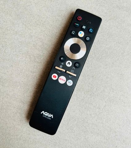 Điều Khiển Remote Tivi AQUA AQT - Giọng Nói Tích Hợp, Phím Bấm Êm Nhạy - Hàng Mới, Tặng Kèm Pin, Tương Thích Tivi SMART
