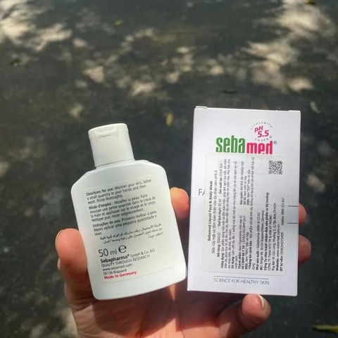 Sữa Rửa Mặt Và Tắm Toàn Thân Sebamed 50ml - Giải Pháp Dịu Nhẹ Cho Da Nhạy Cảm, Duy Trì pH 5.5, Chăm Sóc Làn Da Tối Ưu
