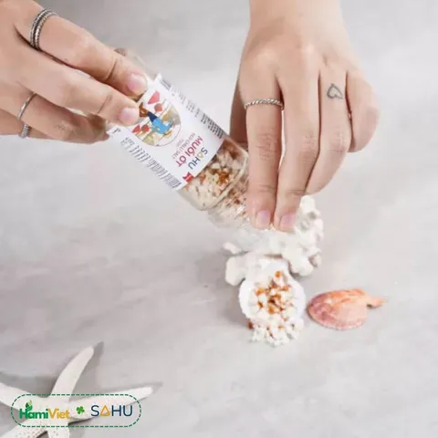 Muối Ớt Đỏ Cao Cấp Sahu - Hương Vị Cay Nhẹ Từ Giống Ớt Bản Địa Nguyên Chất - Gia Vị Thêm Hương Đặc Sắc Cho Món Ăn