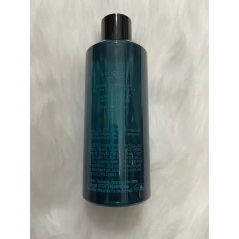 Xịt thơm Victoria’s Secret Very Sexy Sea và Very Sexy Orchid 250ml - Hương biển tươi mát và phong lan quyến rũ, hoàn hảo cho mùa hè.