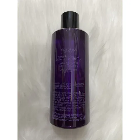Xịt thơm Victoria’s Secret Very Sexy Sea và Very Sexy Orchid 250ml - Hương biển tươi mát và phong lan quyến rũ, hoàn hảo cho mùa hè.