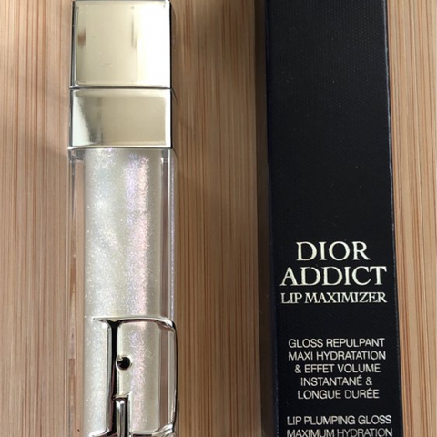 Son Dưỡng Dior Addict Lip Maximizer 050 Holographic Silver - Son Môi Chính Hãng Màu Hồng Nhạt, Dưỡng Ẩm và Hiệu Ứng Lấp Lánh