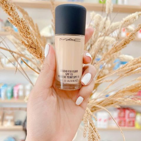 Kem Nền MAC Kiềm Dầu Studio Fix Fluid SPF 15 30ml - Trang Điểm Chuyên Nghiệp, Lâu Trôi, Che Phủ Khuyết Điểm Tốt Nhất