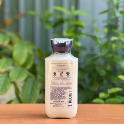 Sữa Dưỡng Thể Bath & Body Works Gingham 263ml - Dưỡng Ẩm, Thơm Mát, Phù Hợp Cho Nam Nữ, Chất Lỏng Nhẹ, Khô Nhanh
