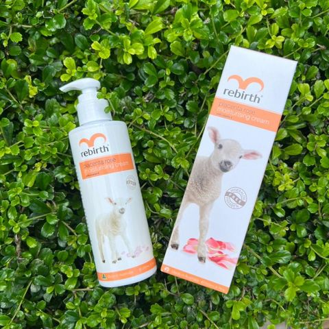 Sữa Dưỡng Thể Nhau Thai Cừu & Tinh Chất Hoa Hồng Rebirth 200ml - Dưỡng Ẩm, Làm Săn Chắc Da, Phù Hợp Cho Da Nhạy Cảm