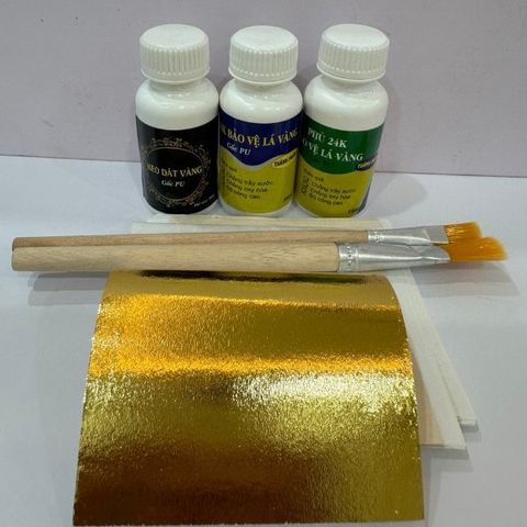 Combo dát vàng trải nghiệm gốc PU gồm 50 lá vàng B Gold kèm đủ keo, phủ, chổi dùng dát vàng trên gỗ, kim loại, nhựa, ...