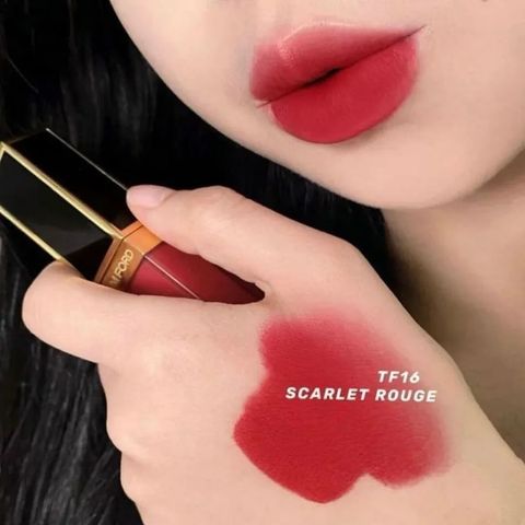 Son Kem Tom Ford TF Liquid Lip Luxe Matte Màu 16 Scarlet Rouge - Đỏ Thuần Cuốn Hút, Sang Trọng, Bám Màu Lâu, Dưỡng Ẩm Môi
