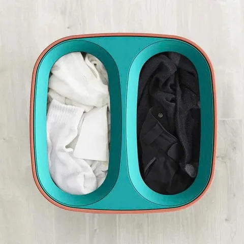 Giỏ đựng quần áo thông minh 2 ngăn Joseph Joseph Tota 60L màu cam chấm bi - Giúp phân loại và mang theo dễ dàng