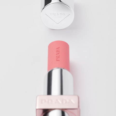 Son Dưỡng Prada Light Glowing Lip Oil Stick U016 Rose - Dưỡng Ẩm, Tô Màu Tự Nhiên, Chính Hãng Sang Trọng cho Đôi Môi Căng Mọng