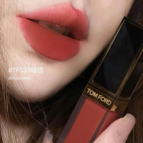 Son Kem Tom Ford Lip Liquid Luxe Matte 133 Carlet Stiletto Màu Đỏ Gạch - Son Chính Hãng Sang Trọng Dành Cho Mọi Dịp