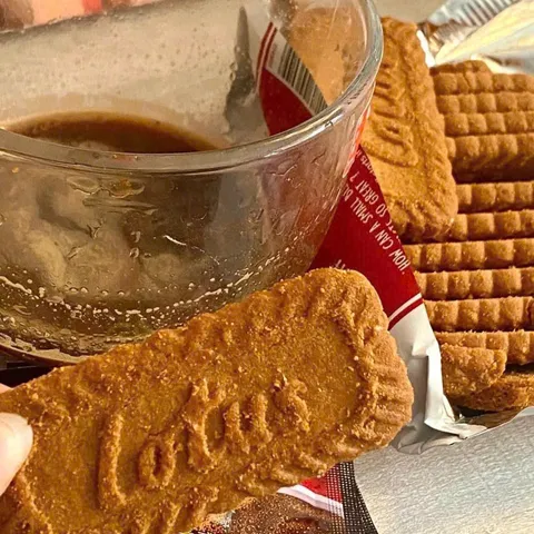 Bánh Quy Lotus Biscoff Gói Lớn 1KG (4 Hộp) - Hương Vị Quyến Rũ Từ Châu Âu, Hoàn Hảo Cho Tiệc Tùng Và Quà Tặng