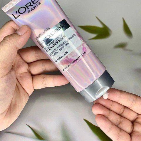 Sữa Rửa Mặt L'Oréal Glycolic-Bright 100ml - Làm Sáng Da, Giảm Xỉn Màu, Dưỡng Ẩm - Mỹ Phẩm Cao Cấp Từ Pháp