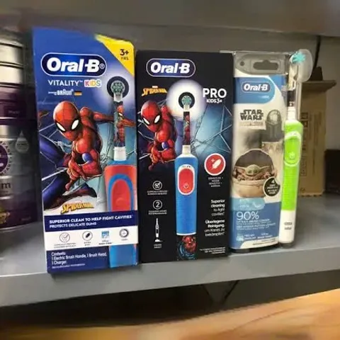 Bàn chải điện Oral-B cho bé trai - Chăm sóc răng miệng hiệu quả với công nghệ sóng siêu âm - Thiết kế sinh động, dễ sử dụng