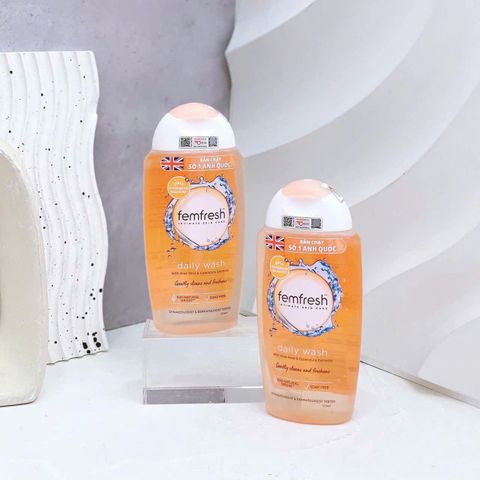 Dung dịch vệ sinh Femfresh Intimate Skin Care Daily Wash 250ml (cam)