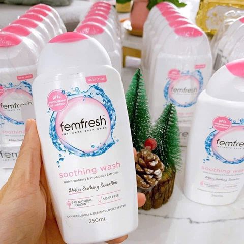 Dung dịch vệ sinh Femfresh Intimate Skin Care Soothing Wash 250ml