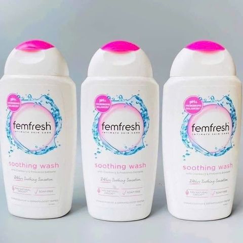 Dung dịch vệ sinh Femfresh Intimate Skin Care Soothing Wash 250ml