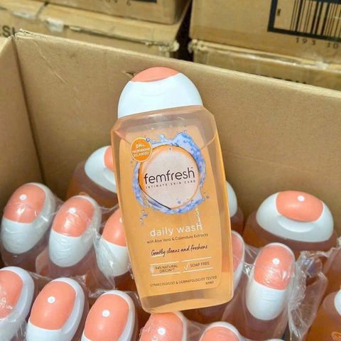 Dung dịch vệ sinh Femfresh Intimate Skin Care Daily Wash 250ml (cam)