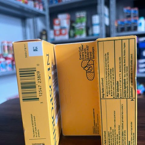 Kem Mỡ Neosporin 28.3g - Hỗ Trợ Kháng Viêm, Liền Sẹo Vết Thương, Sản Phẩm Hàng Đầu Từ Mỹ