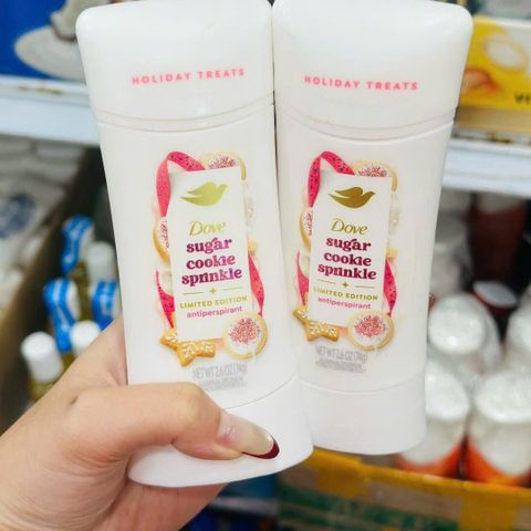 Lăn Khử Mùi Dove Sugar Cookie Sprinkle 74g - Hương Bánh Quy Ngọt Ngào, Kháng Khuẩn Hiệu Quả, Dễ Dàng Mang Theo