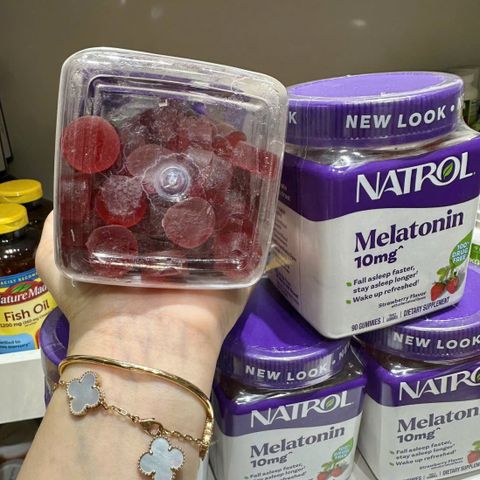 Kẹo Ngủ Natrol Gummies 10mg 90 Viên - Giúp Ngủ Sâu, Không Gây Nghiện, Vị Dâu Ngon Của Mỹ