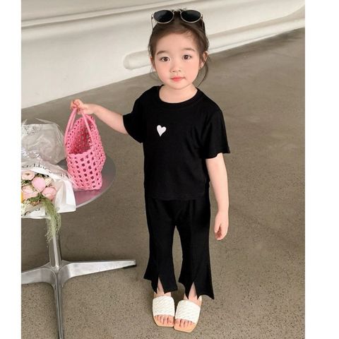 Bộ Quần Áo Tay Ngắn Cho Bé Gái - Quần Dài Loe Xẻ Tà Hoạ Tiết Trái Tim Chất Liệu Cotton Thoáng Khí, Dành Cho Trẻ Từ 1-9 Tuổi