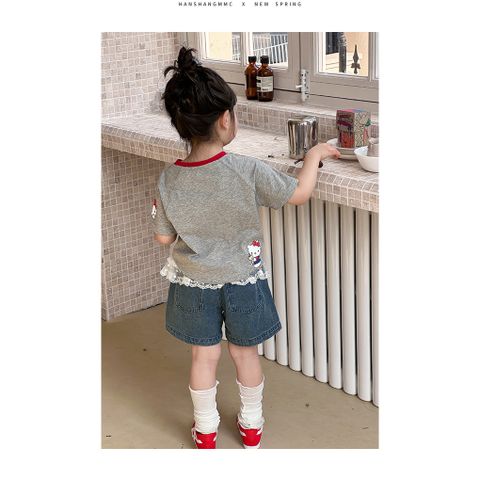 Bộ Đồ Bé Gái Hello Cat Dễ Thương - Áo Thun Tay Ngắn & Quần Jeans Ngắn Phối Ren Xinh Xắn từ 2-8 Tuổi