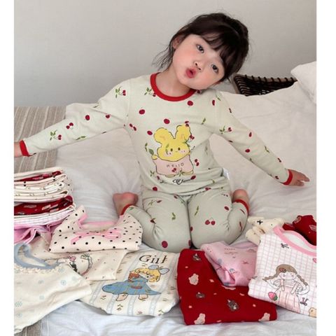 Bộ Quần Áo Dài Tay Cotton Cho Bé Gái Chất Liệu Nguyên Chất, Họa Tiết Dễ Thương - Thời Trang Mùa Đông 2025