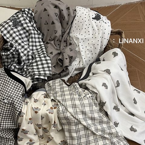 Bộ Đồ Cộc Tay Quần Dài Chống Muỗi Cho Bé - Cotton Mát Mẻ Họa Tiết Dễ Thương, Thời Trang Hè 2025, Phù Hợp Với Bé Trai & Bé Gái