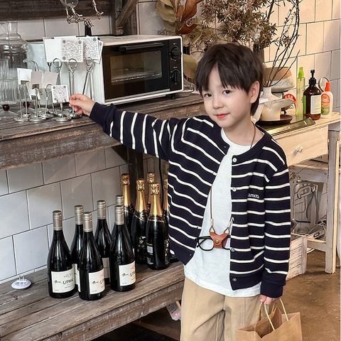 Áo Len Cardigan Dáng Rộng AMBBKIDS Thêu Nhung Thỏ - Thời Trang Thu Đông Cho Bé Trai Phong Cách Hàn Quốc, Size 90-150