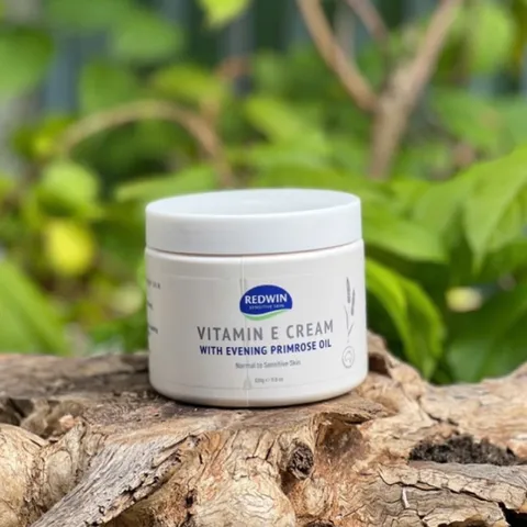 Kem Dưỡng Da Redwin Vitamin E và Tinh Dầu Anh Thảo 330g - Dưỡng ẩm, Làm Mịn Da, An Toàn Cho Da Nhạy Cảm