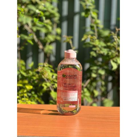 Tẩy Trang Garnier Micellar Rose Water 400ml - Làm Sạch Da Nhạy Cảm, Dưỡng Ẩm, Giúp Làn Da Tươi Sáng, Chống Ô Nhiễm