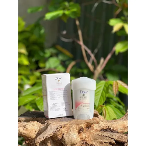 Lăn Khử Mùi Dove Lựu Pomegranate 96h 45ml - Dưỡng Ẩm, Ngăn Mùi Hiệu Quả, An Toàn Cho Da Nhạy Cảm