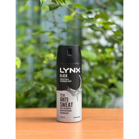 Xịt khử mùi LYNX Black Night 165ml - Hương gia vị và trái cây, ngăn mồ hôi hiệu quả lên đến 48 tiếng, sản phẩm chăm sóc cơ thể nam giới.