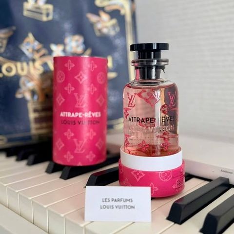 Nước hoa Louis Vuitton EYES - Hương thơm tươi mát, sang trọng, phù hợp cho cả nam và nữ - Lựa chọn hoàn hảo cho mọi dịp