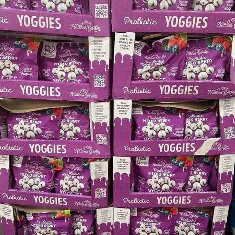 Nature's Garden Probiotic Mixed Berry Yoggies - Snack Trái Cây Phủ Sữa Chua, Giàu Lợi Khuẩn và Chất Xơ - Hộp Tiện Lợi 24 Gói