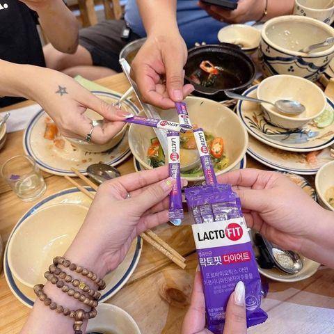 Men Vi Sinh Lacto Fit Diet Bản Tím 60 Gói - Hỗ Trợ Giảm Cân, Cải Thiện Tiêu Hóa Cho Người Ăn Kiêng và Tập Gym