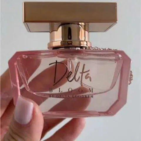 Nước hoa nữ Bloom by Delta Goodrem 30ml - Hương hoa thanh lịch, tươi mát với Yuzu và Hoa Đào - Quà tặng cho phái đẹp.